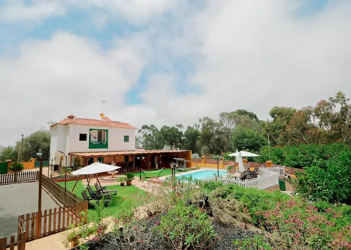 Majestic Mountain With Heated Pool Appartamento